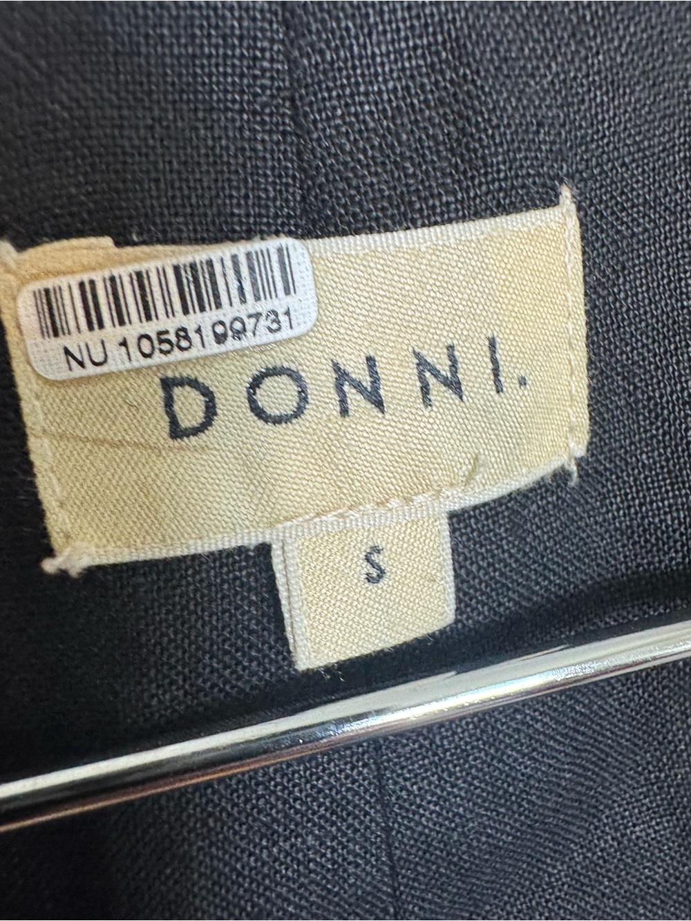 Donni Linen Vest in Jet Black small - Picture 4 of 5